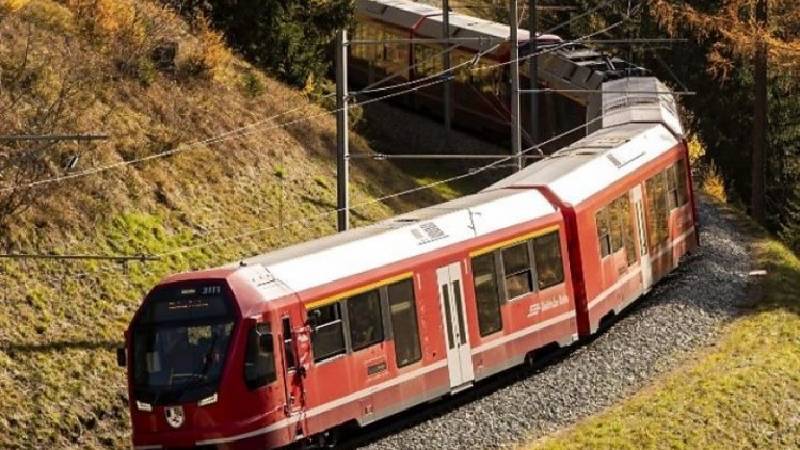 pakistanda yolcu trenine bombali saldiri 12 yarali WOePFW4h