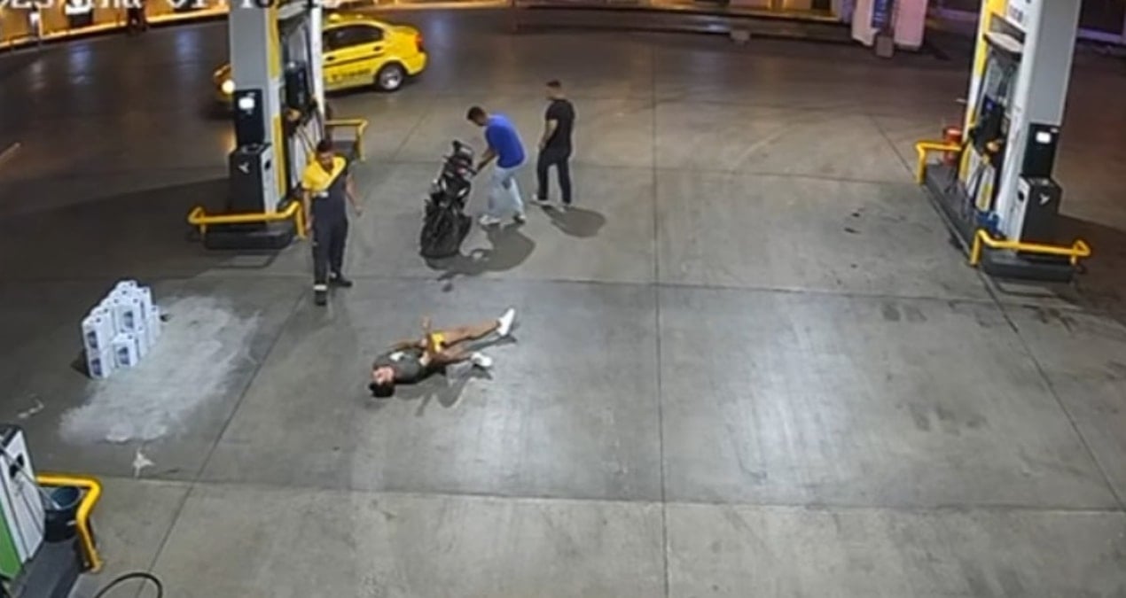 tartistigi kisiyi tek yumrukla hastanelik etti JsEQczrO