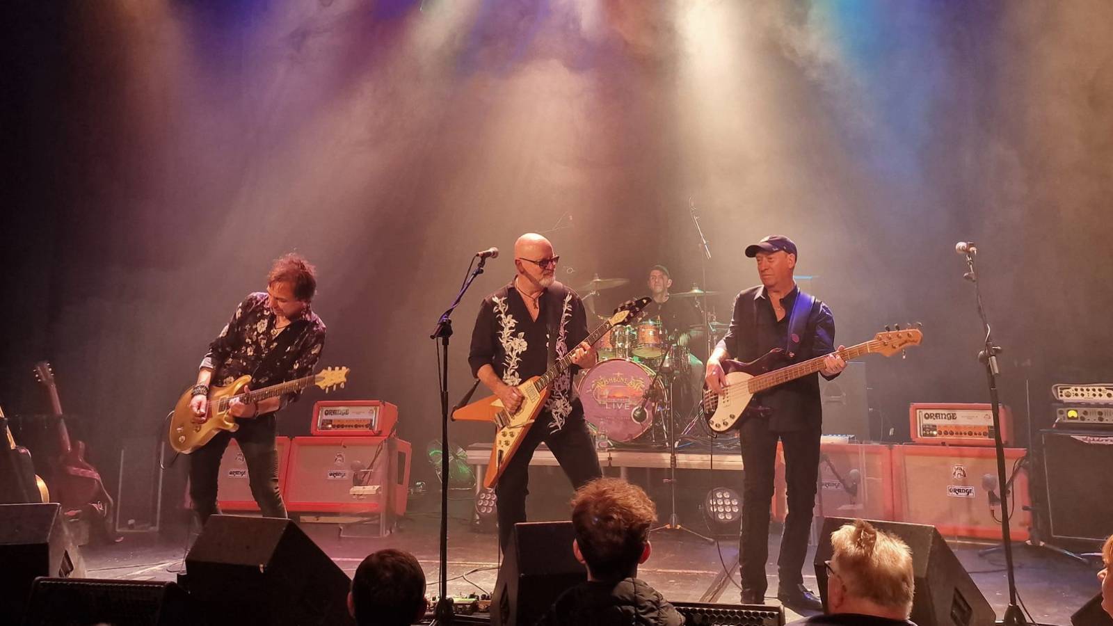 wishbone ash bu aksam istanbulda inisli cikisli baslayan 55 yillik muzik kariyerinin uc donemi v26aSeGB