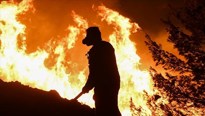 yunanistanda bu yil 470 bin donumden fazla orman yandi S4kbPLGD