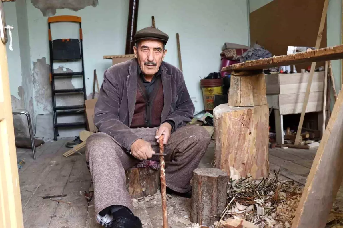 79 yasindaki adamin tahta ile hayat mucadelesi sQ4rOQDd.jpg