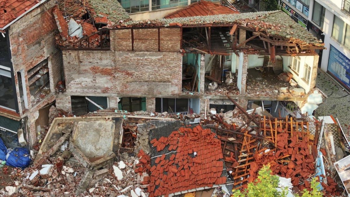 balikesirde 330 artci sarsinti kaydedildi adlaFV5f.jpg