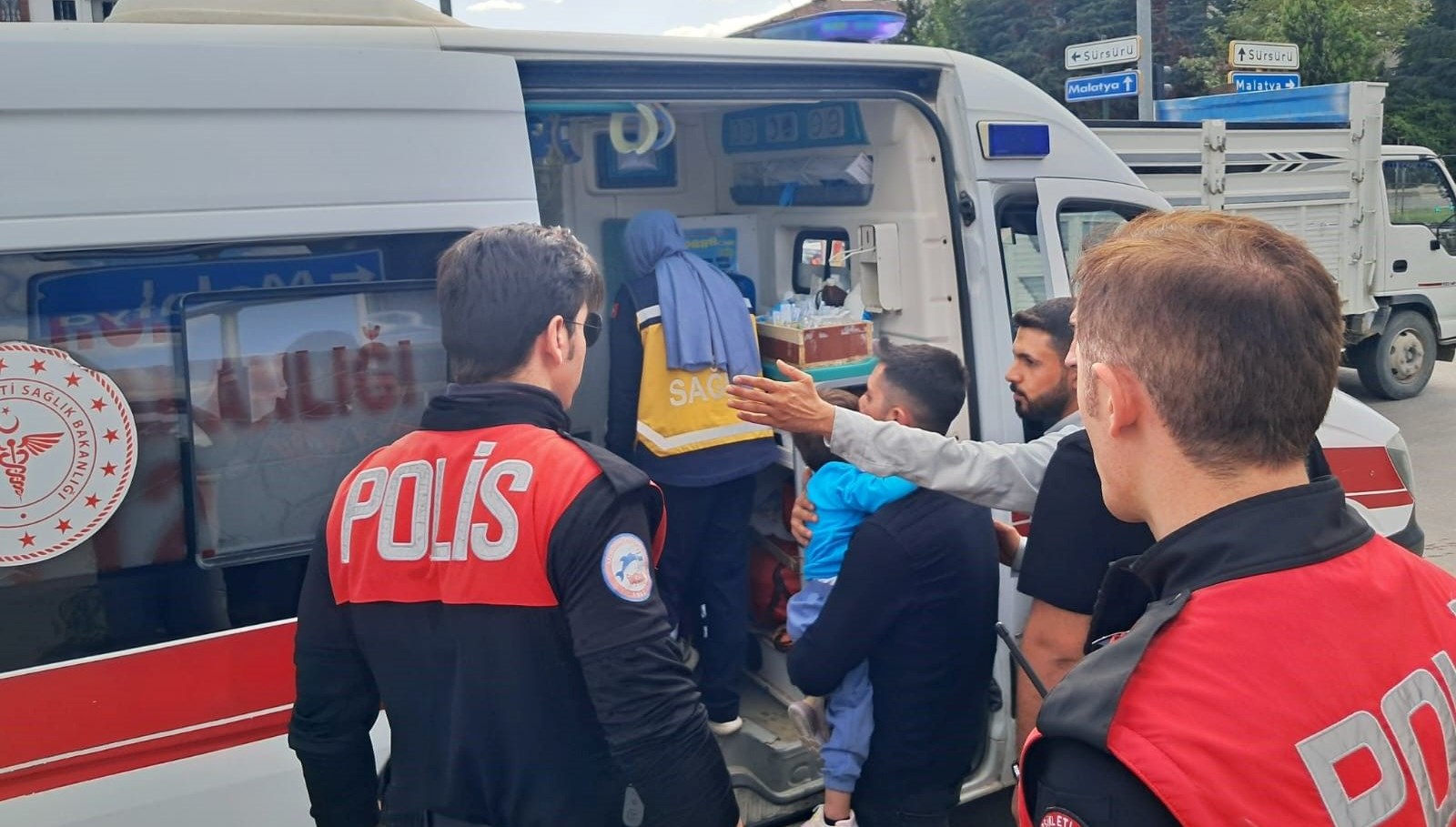 elazigda kaza 5 kisi yaralandi EnRcNdOq