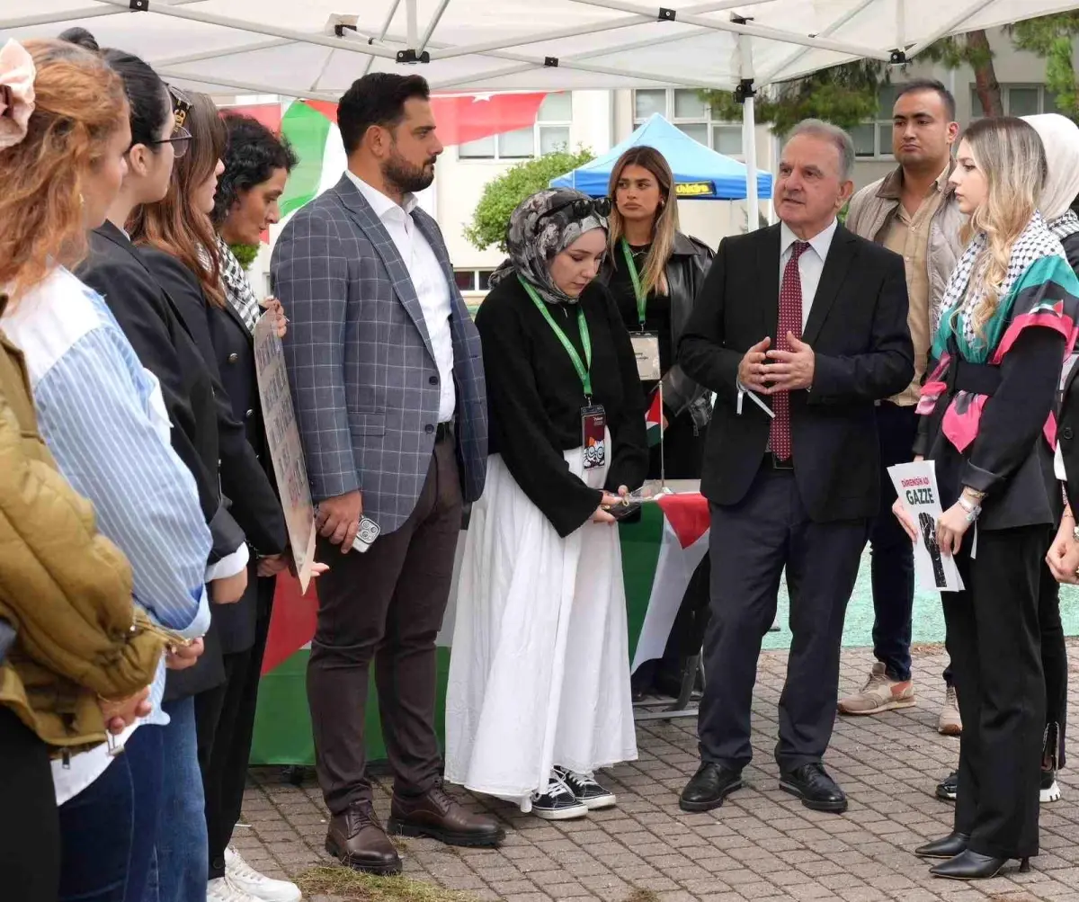 kocaeli saglik ve teknoloji universitesinden gazze icin farkindalik etkinligi 7z5Tu3IA.jpg