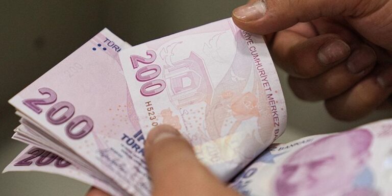 memur-ve-emeklinin-zamli-maasi-bugun-belli-olacak-iste-tum-senaryolar-km6pCpXw.jpg